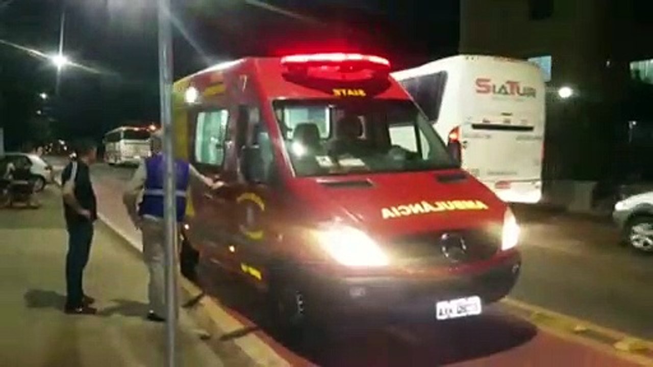 Rapaz fica ferido após colisão na Av. Tito Muffato