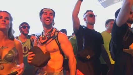 Miles de fanáticos de la música electrónica se dan cita en el Ultra Festival