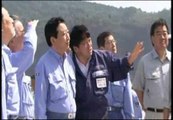 El primer ministro de Japón visita la zona devastada seis meses después del desastre