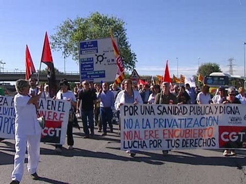 Se manifiestan en Barcelona contra recortes