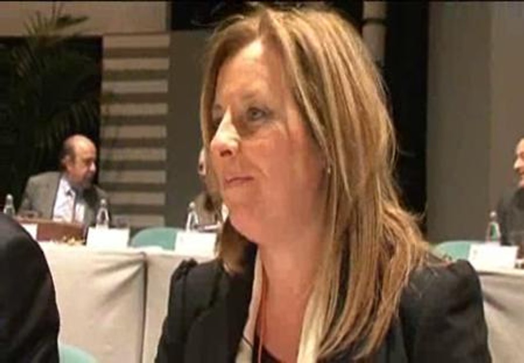 La ex directora de la CAM se apunta al paro para cobrar 1.400 euros al mes