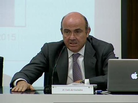 De Guindos: Es vital cumplir con el déficit del 4,4%
