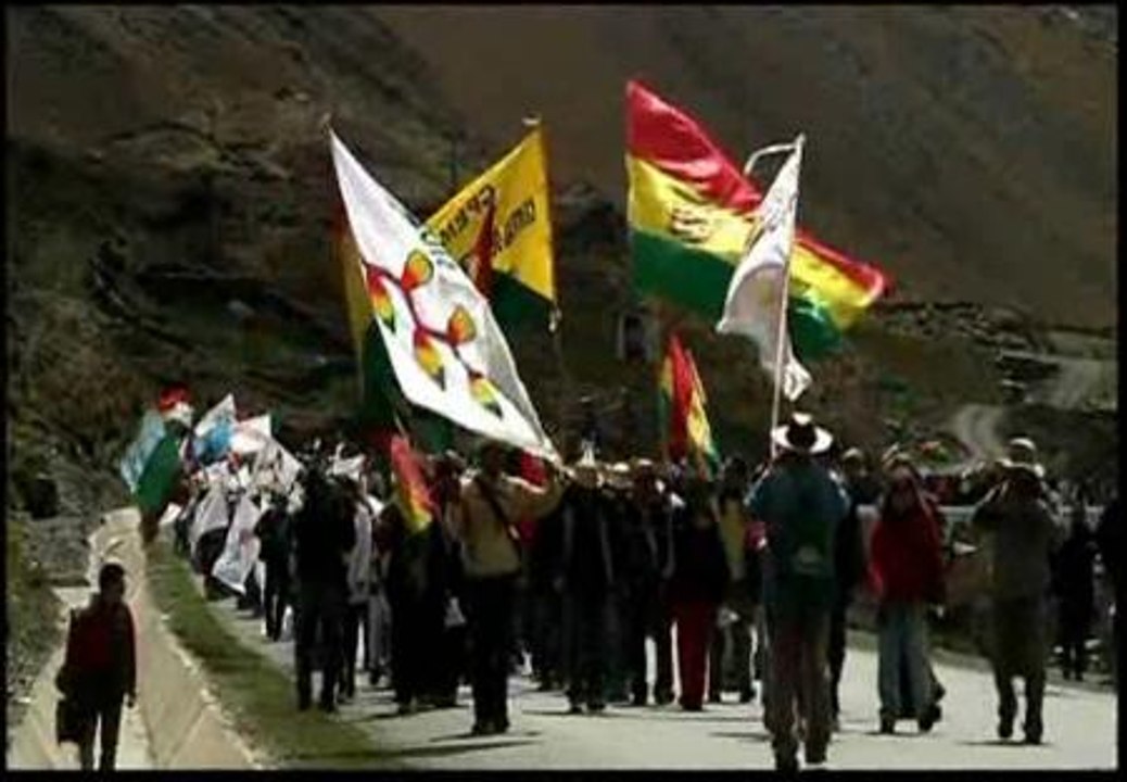 La marcha indígena contra Morales comienza a llegar a la Paz