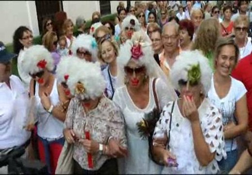 Media Sevilla disfruta la boda de la duquesa de Alba
