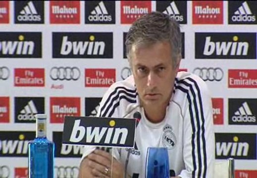 Mourinho: Lo de entrenar a Portugal es una mentira de las gordas