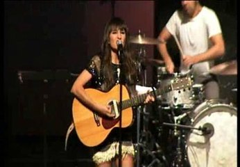 Amaral arranca su gira en casa