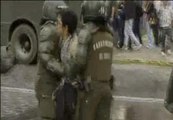 Continúan los enfrentamientos entre Policía y estudiantes en las calles chilenas