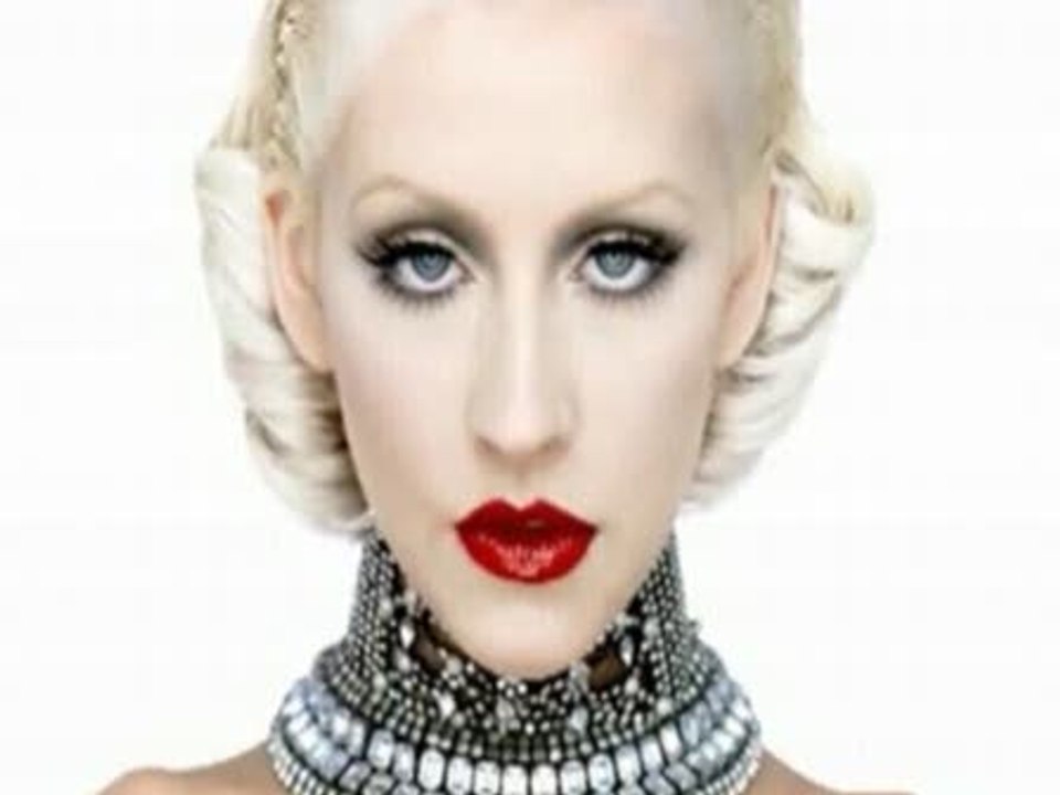 Christina Aguilera debe aprender a cantar peor