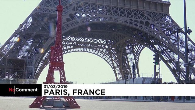 Железной леди Парижа 130 лет