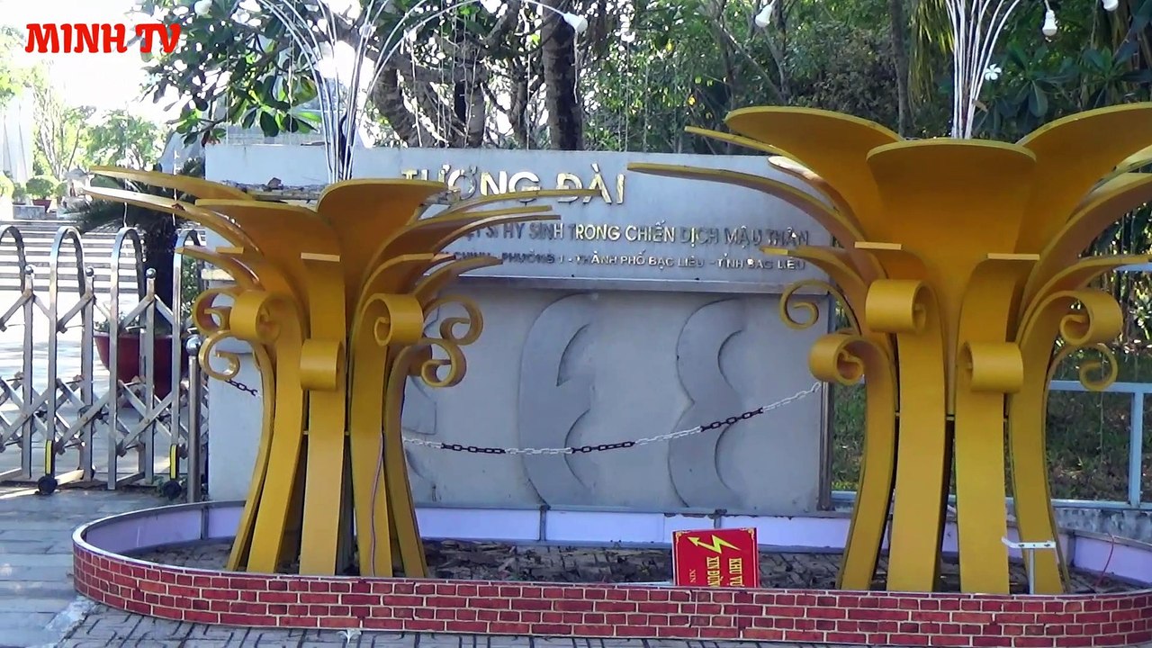 Nhà Hát Cao Văn Lầu và Quãng Trường Hùng Vương Thành Phố Bạc Liêu Tỉnh Bạc Liêu.