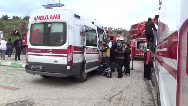 Apartmanın Elektrik Panosu Yandı...dumandan Etkilenen 8 Kişi Hastanelik Oldu