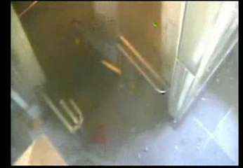 Imágenes del obelisco  a Washington durante el terremoto de agosto