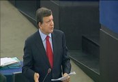 Barroso apuesta por los eurobonos mientras Grecia anuncia más recortes