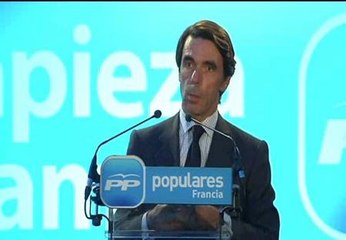 Aznar tacha de "desastre" al gobierno de Zapatero