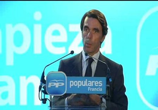 Aznar tacha de desastre al gobierno de Zapatero