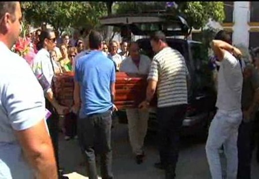 Concentración en Lora del Río por el último caso de violencia de género