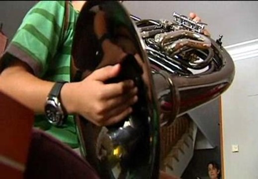 Multa de 800 euros por tocar el trombón