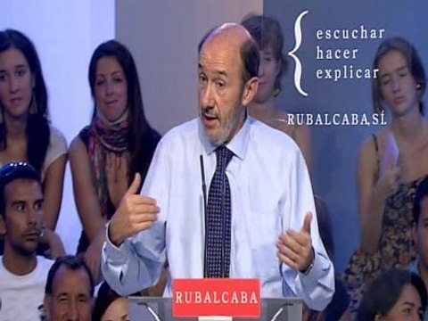 Rubalcaba se autoproclama líder de la izquierda