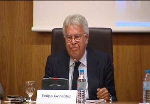 Felipe González: Estamos al borde del precipicio