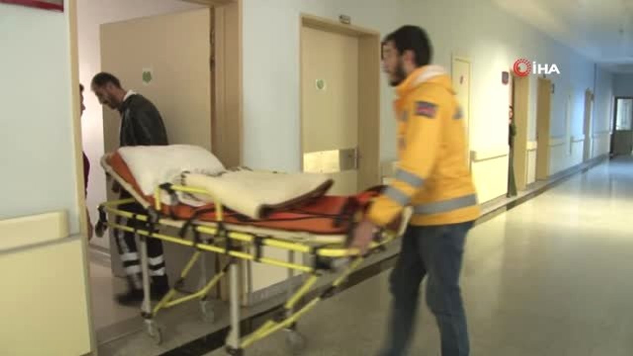 Van'da Hasta Seçmenler Sandığa Taşındı