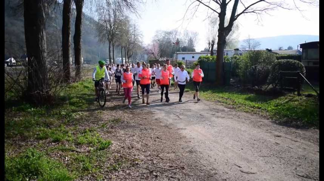 Plus de 1.000 personnes ont marché et couru en hommage à Wivinne Marion