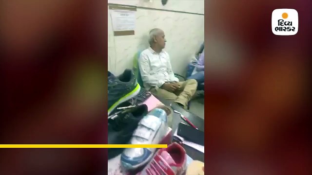 બૂટ-ચંપલની દુકાને ‘ખાસ ઓફર’ સાંભળી ગ્રાહક થયો ખુશ