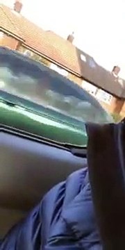 WTF : un automobiliste fait une mauvaise blague à un cycliste