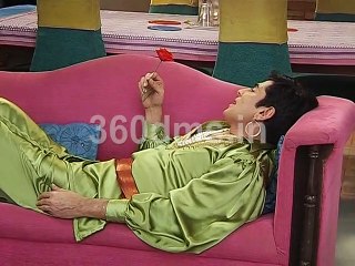 Bhabiji Ghar Par Hain | Vibhuti Wants To Kiss Tiwari ji | भाभी जी घर पर हैं