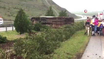 Muhtarlık Seçimi İçin Mardin'e Giden Minibüs Devrildi: 10 Yaralı