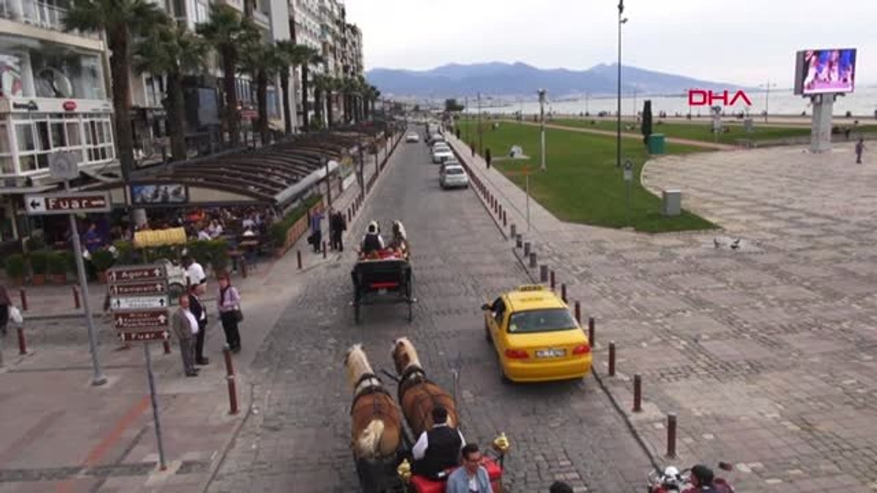 İzmir Kordon'a Elektrikli Faytonlar Geliyor