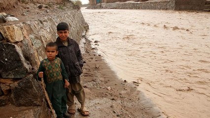Video: Afganistan'da sel felaketi en az 32 can aldı