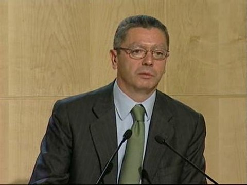 Gallardón afirma que sigue manteniendo su confianza en Cobo