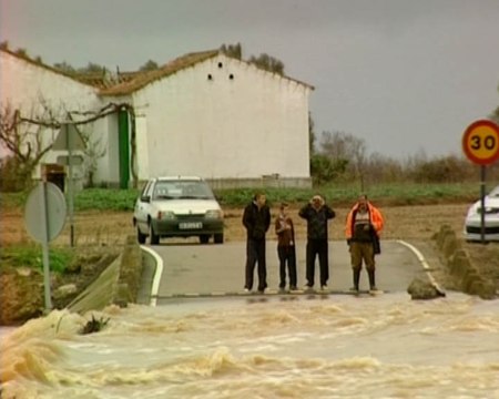 Las fuertes lluvias provocan inundaciones