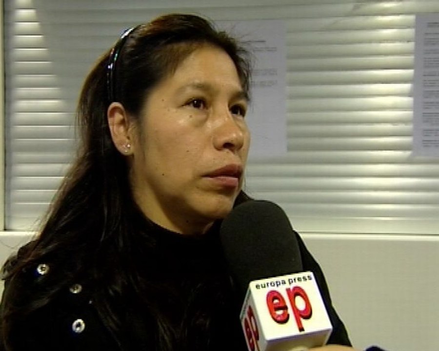 Afectados Air Comet se quejan de falta de información