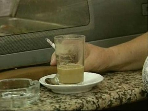 Bares y restaurantes, en pie de guerra ante la prohibición de fumar