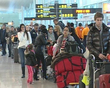 Retrasos en El Prat por culpa de la nieve