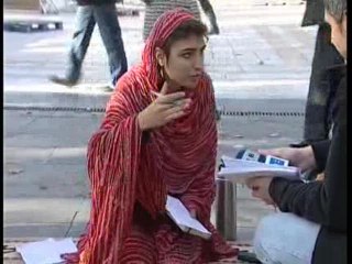 Una activista deja de comer en apoyo a Haidar