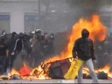 Graves disturbios sacuden Atenas en el aniversario de la muerte de un joven a manos de un policía