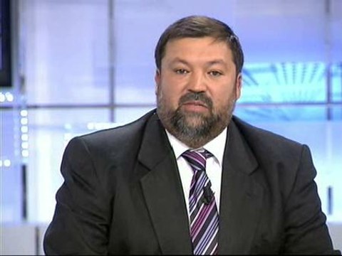 Caamaño: Es peligroso exigir a una mujer de 16 años una autorización de sus padres