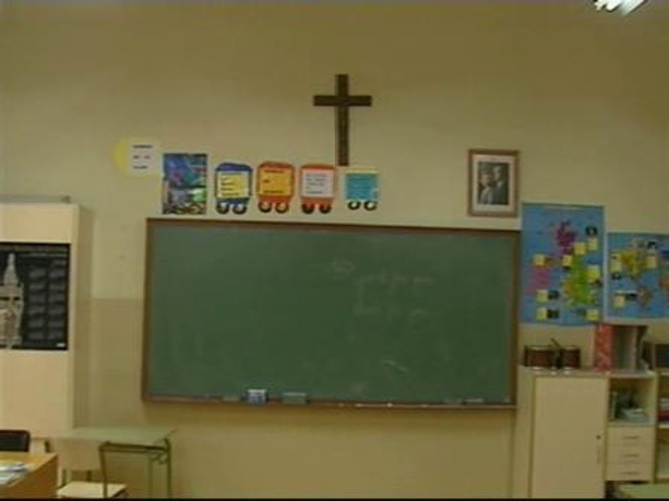 Los crucifijos desaparecerán de los colegios públicos