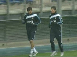 Kaká y Cristiano se ejercitan al margen del equipo