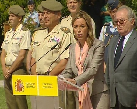 Chacón insiste: España no reconoce a Kosovo