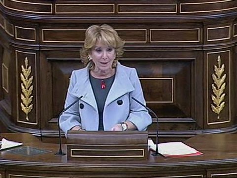 La vuelta de Aguirre al Congreso deriva en un rifirrafe entre populares y socialistas