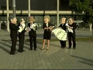 Greenpeace se encarama a la Sagrada Familia