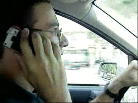 Pillados con las manos en el móvil