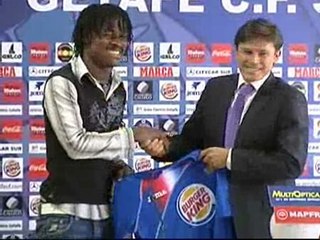 El Getafe presenta a Boateng, procedente del Colonia