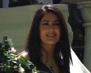 Salma Hayek enseya para un musical