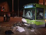 Mueren dos jóvenes en Vigo al chocar con su moto contra un autobús