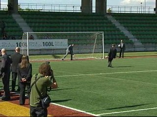 Zapatero marca un gol a Casillas