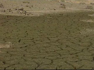 Télécharger la video: La falta de lluvias seca los pantanos y afecta a la calidad del agua potable en Segovia